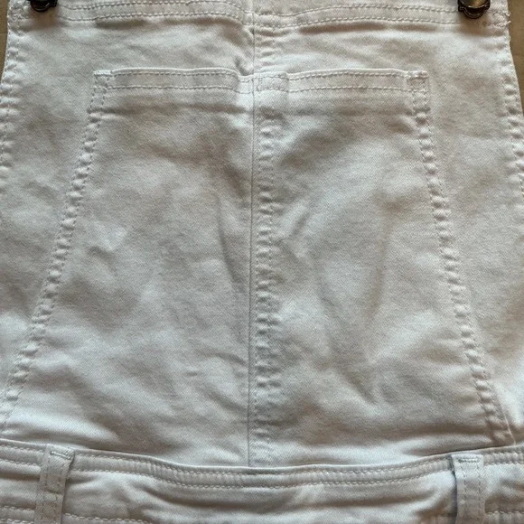 Pink Lily Womens White Jean Shorts Overalls Raw Hem Rolled Cuff‎ Size Medium - Picture 4 of 11